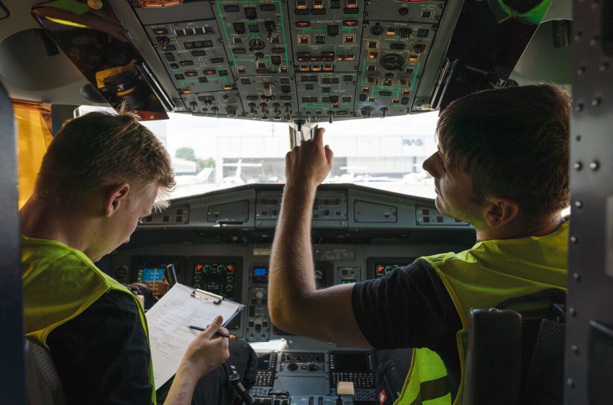 Fluggerätelektroniker / Avioniker